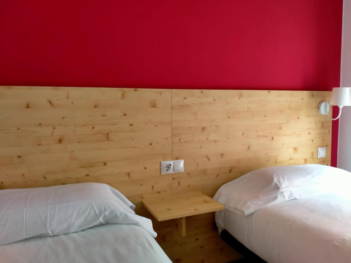 Hostal Meson De Paco カリニェナ エクステリア 写真