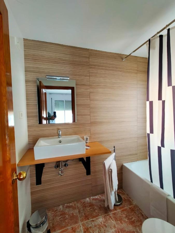 Hostal Meson De Paco カリニェナ エクステリア 写真